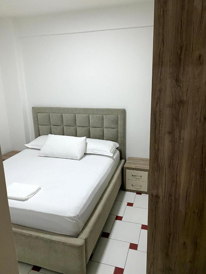Jasmine Apartments Sarandë Exteriör bild