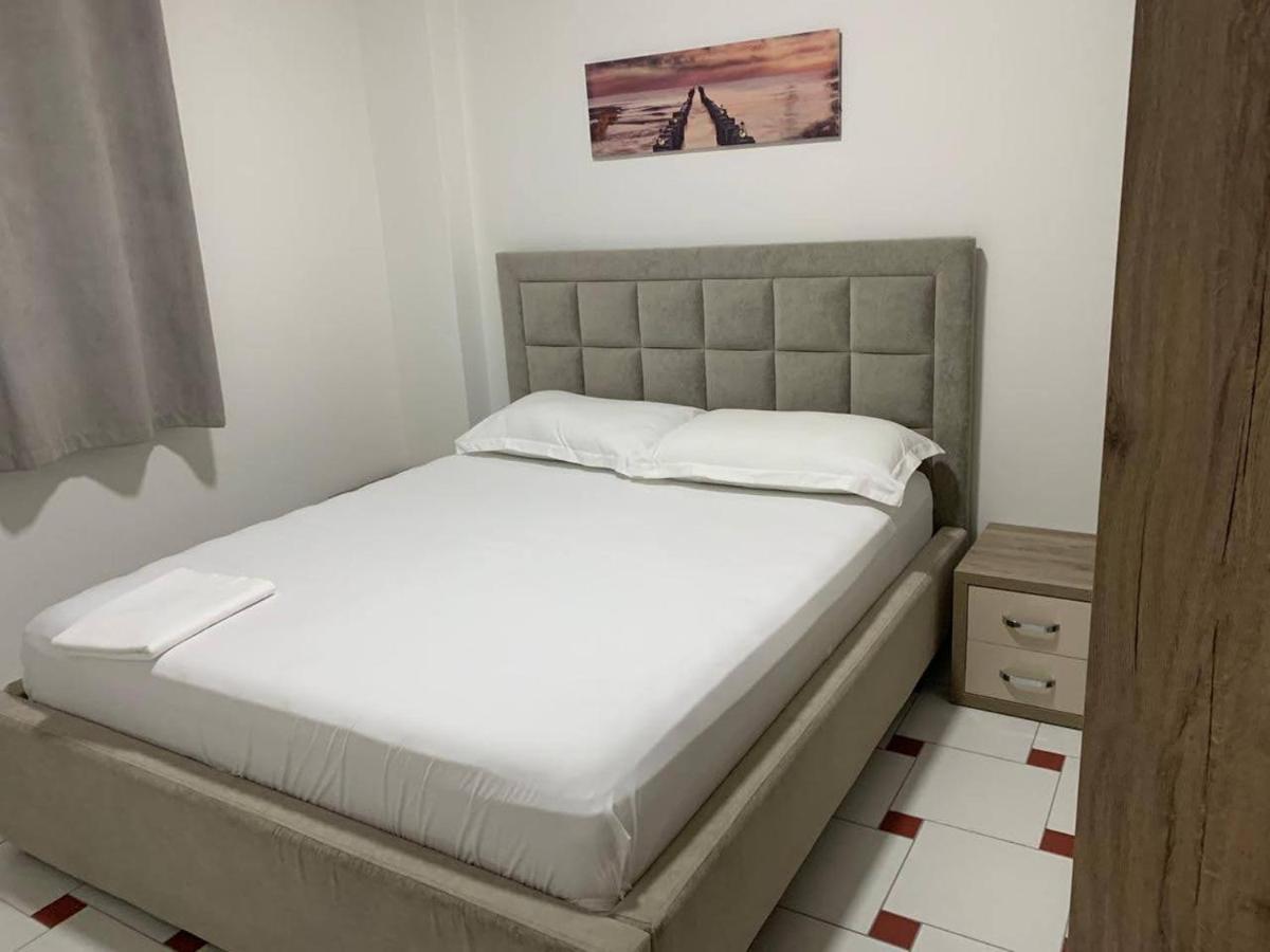 Jasmine Apartments Sarandë Exteriör bild