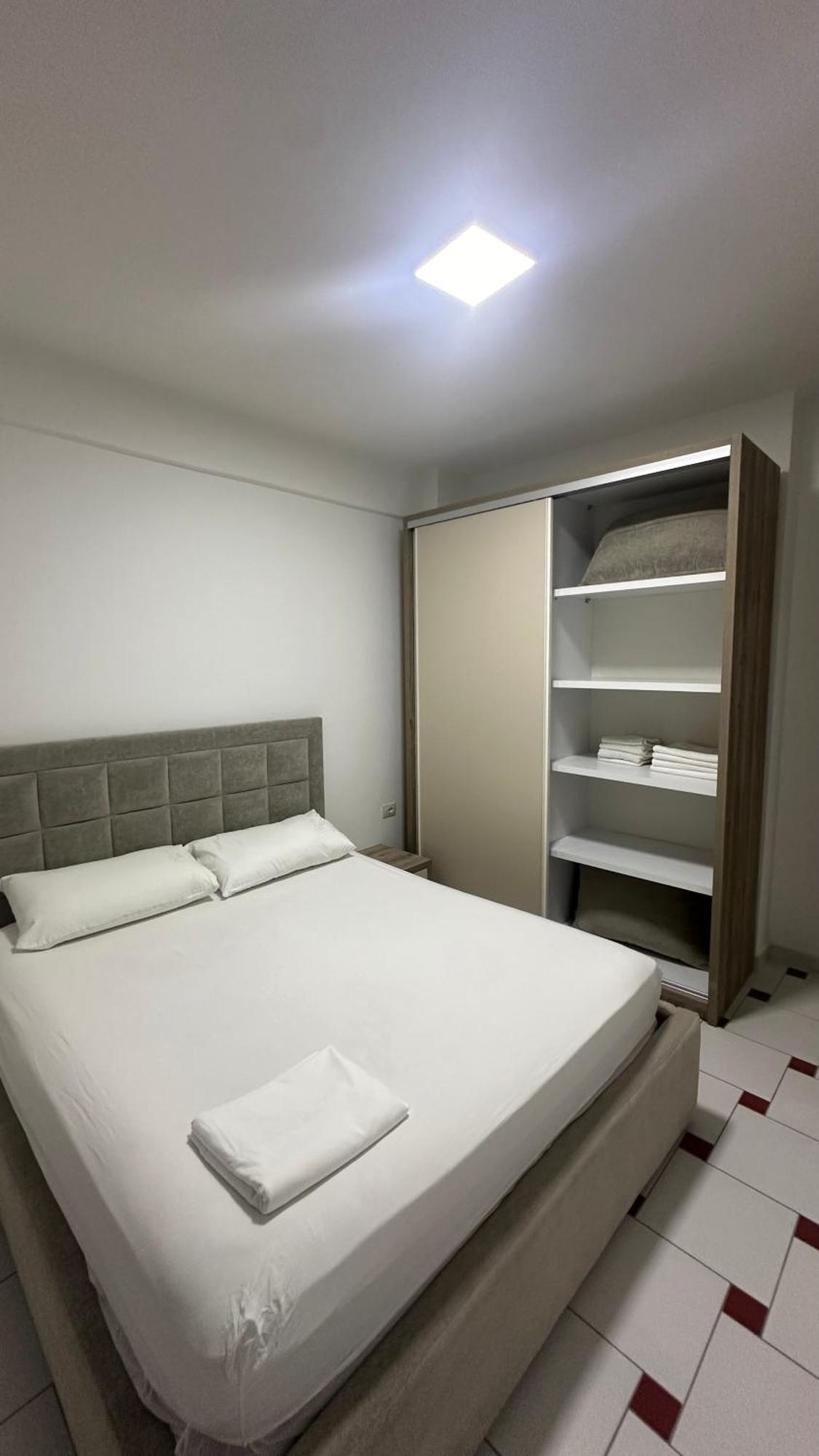 Jasmine Apartments Sarandë Exteriör bild
