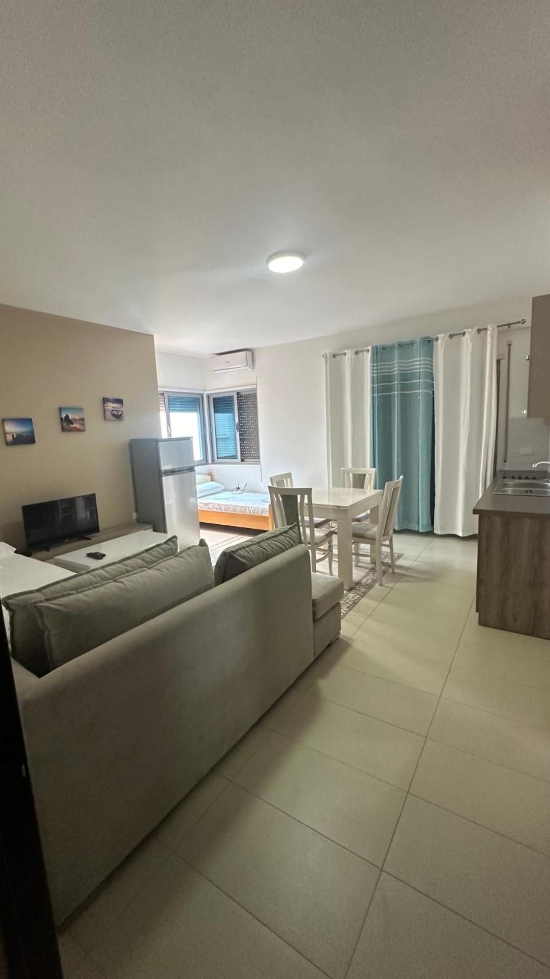 Jasmine Apartments Sarandë Exteriör bild