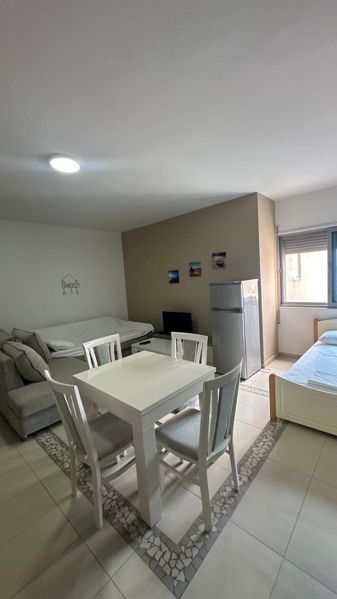 Jasmine Apartments Sarandë Exteriör bild