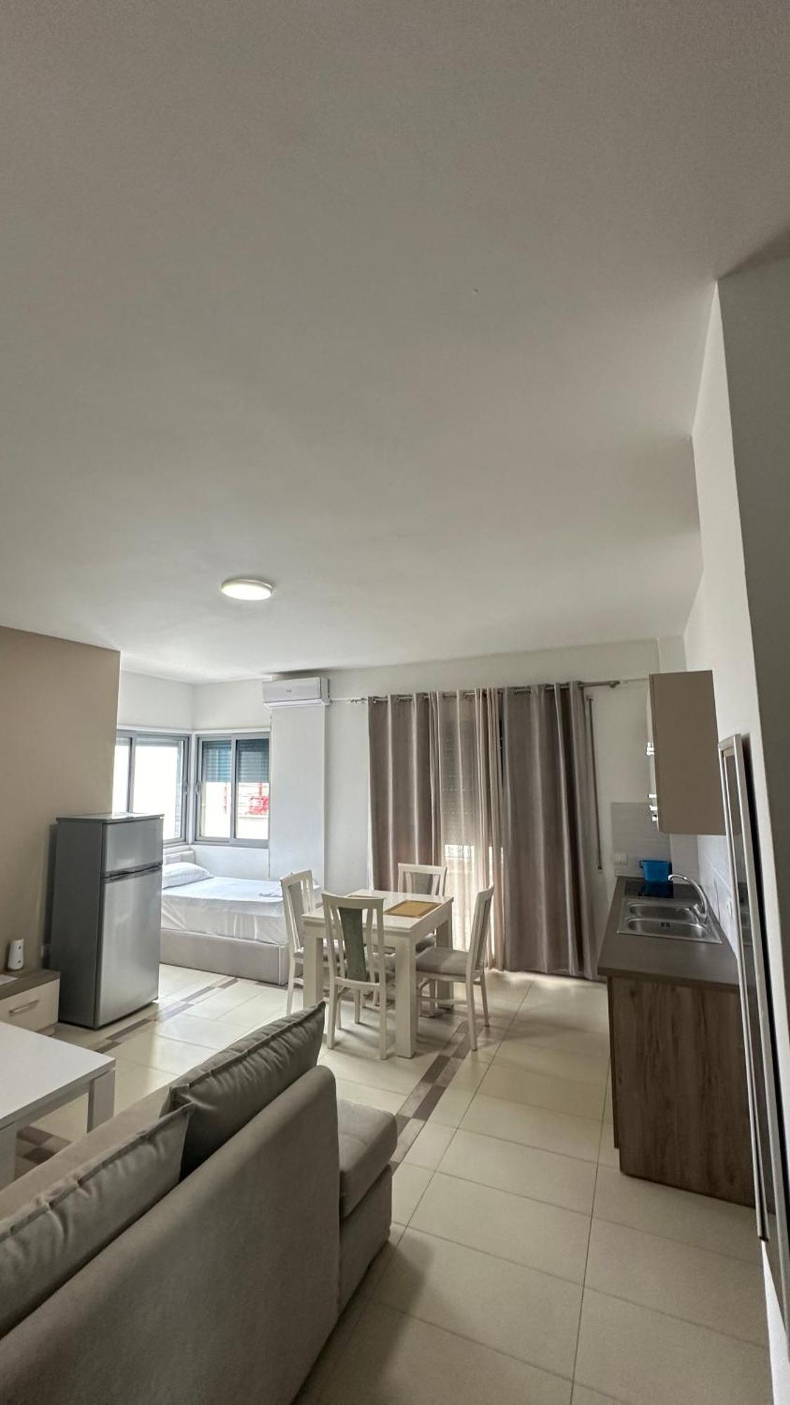 Jasmine Apartments Sarandë Exteriör bild
