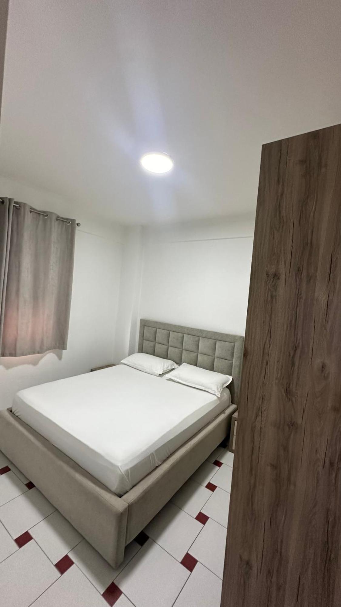 Jasmine Apartments Sarandë Exteriör bild