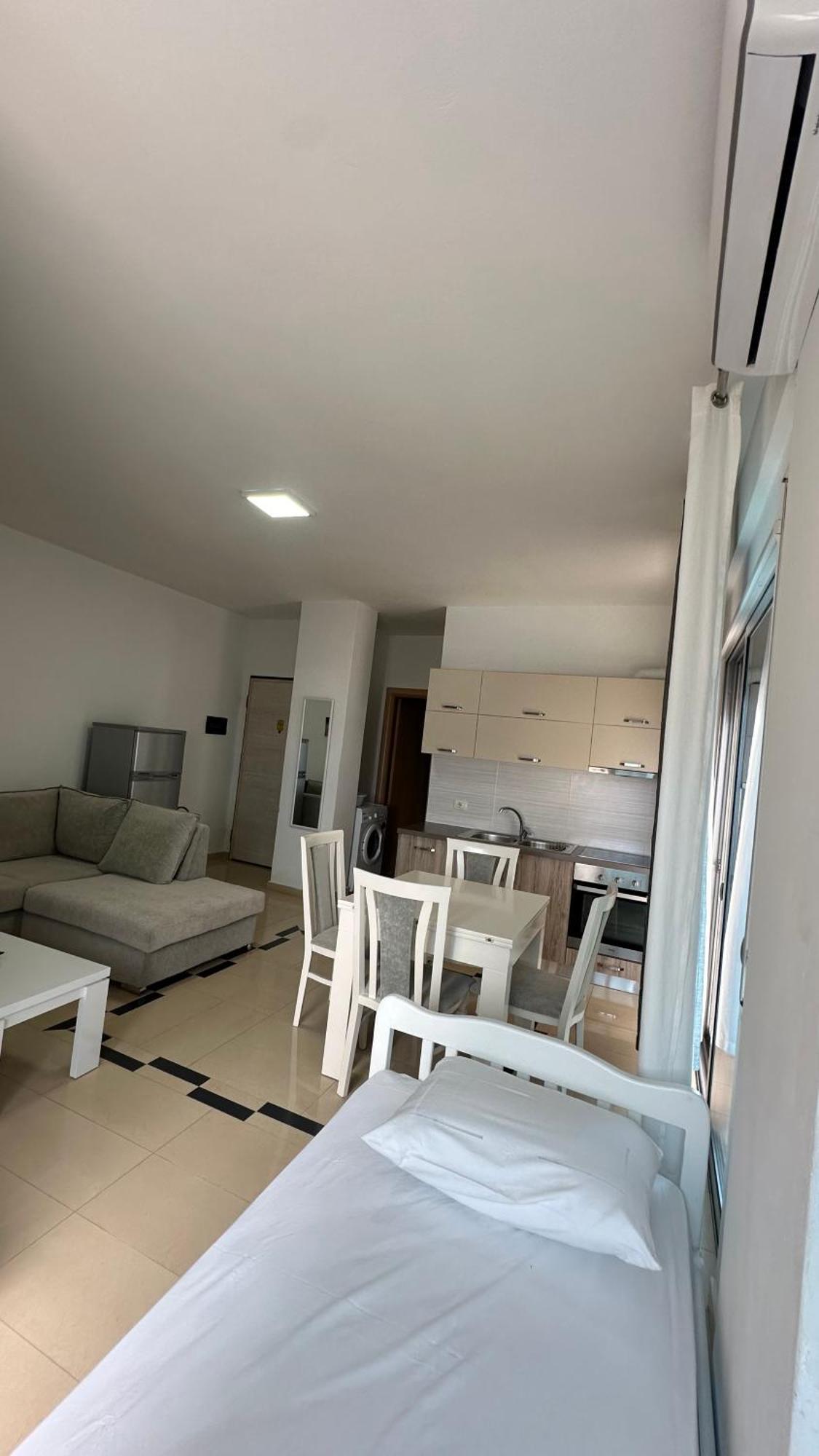 Jasmine Apartments Sarandë Exteriör bild