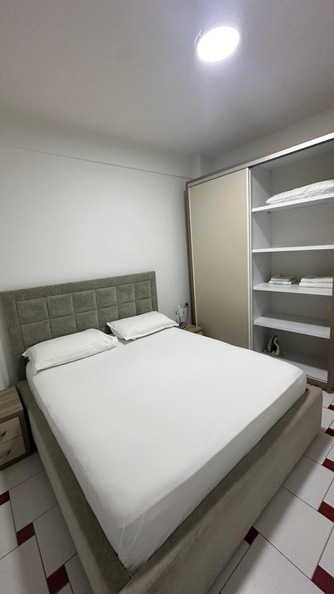 Jasmine Apartments Sarandë Exteriör bild